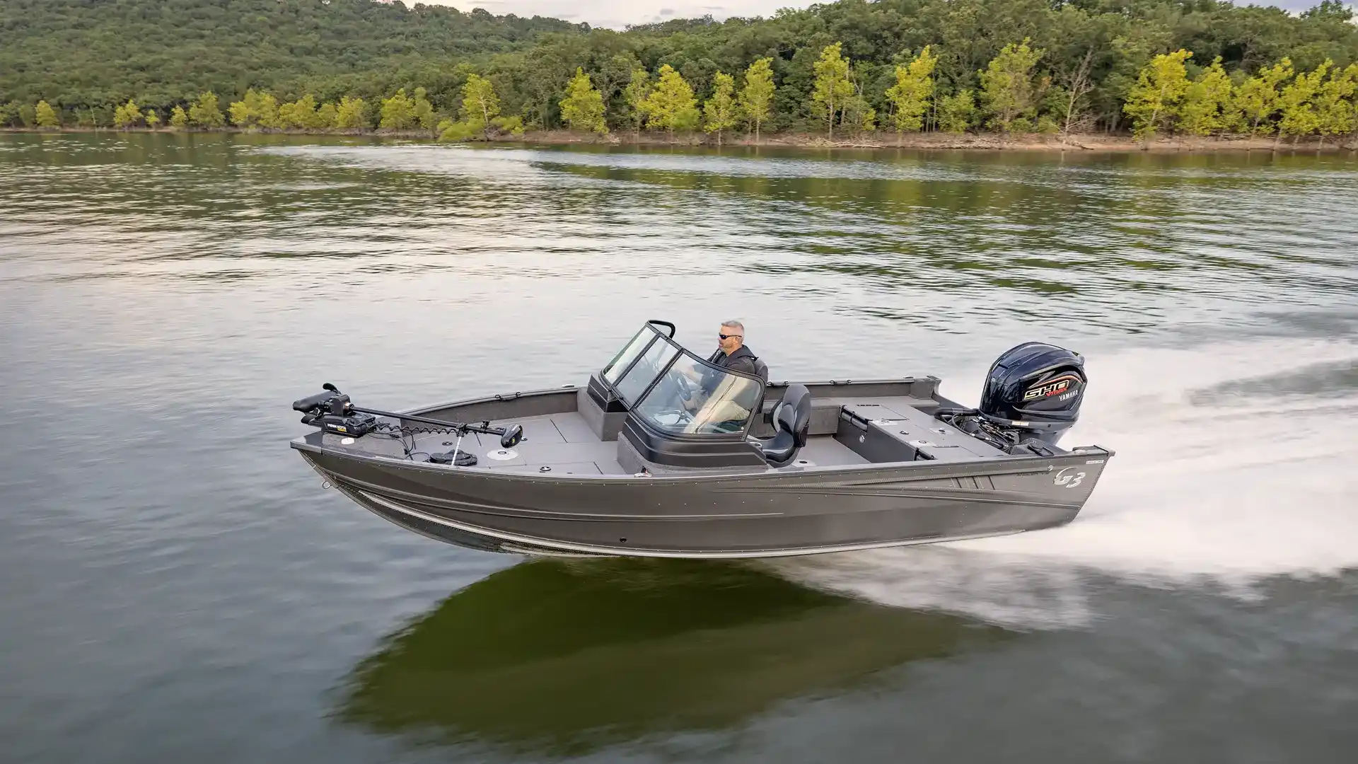 Aluminum vs. Fiberglass Boats: Which Is Better for Walleye Fishing?